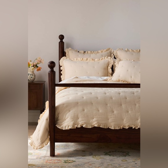 Anthro NAOMI COTTON LINEN BLEND RUFFLE QUILT 4540G636AA Neutral California King